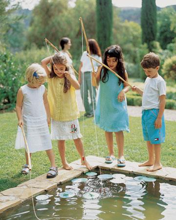 Copii la pescuit :) - fishing-game-sum01m9x1049xl.jpg